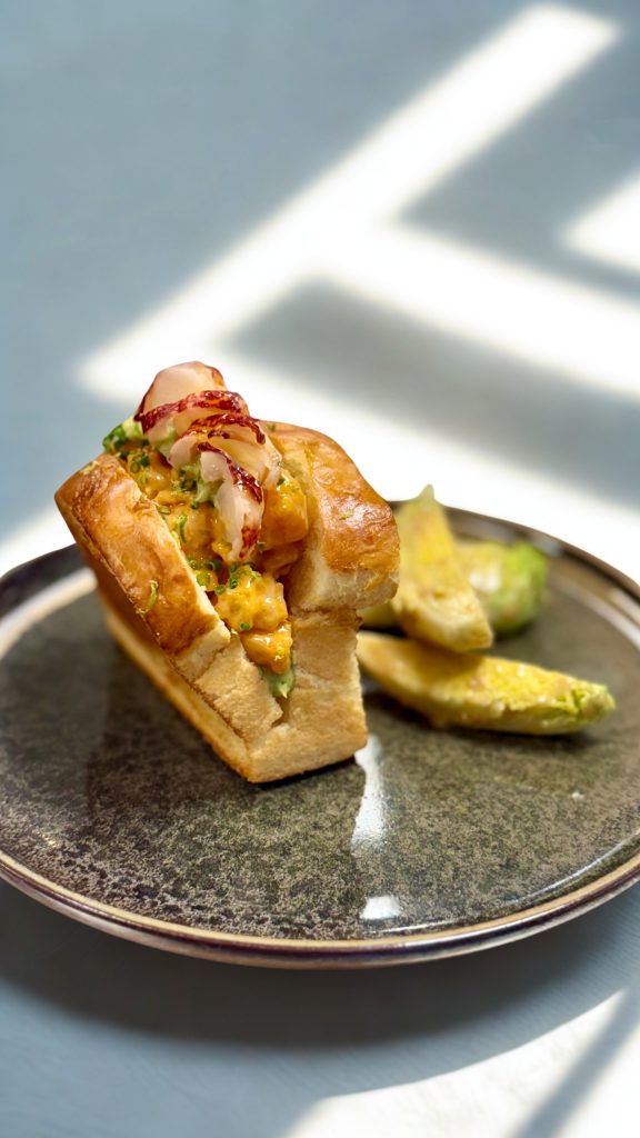 Lobster roll