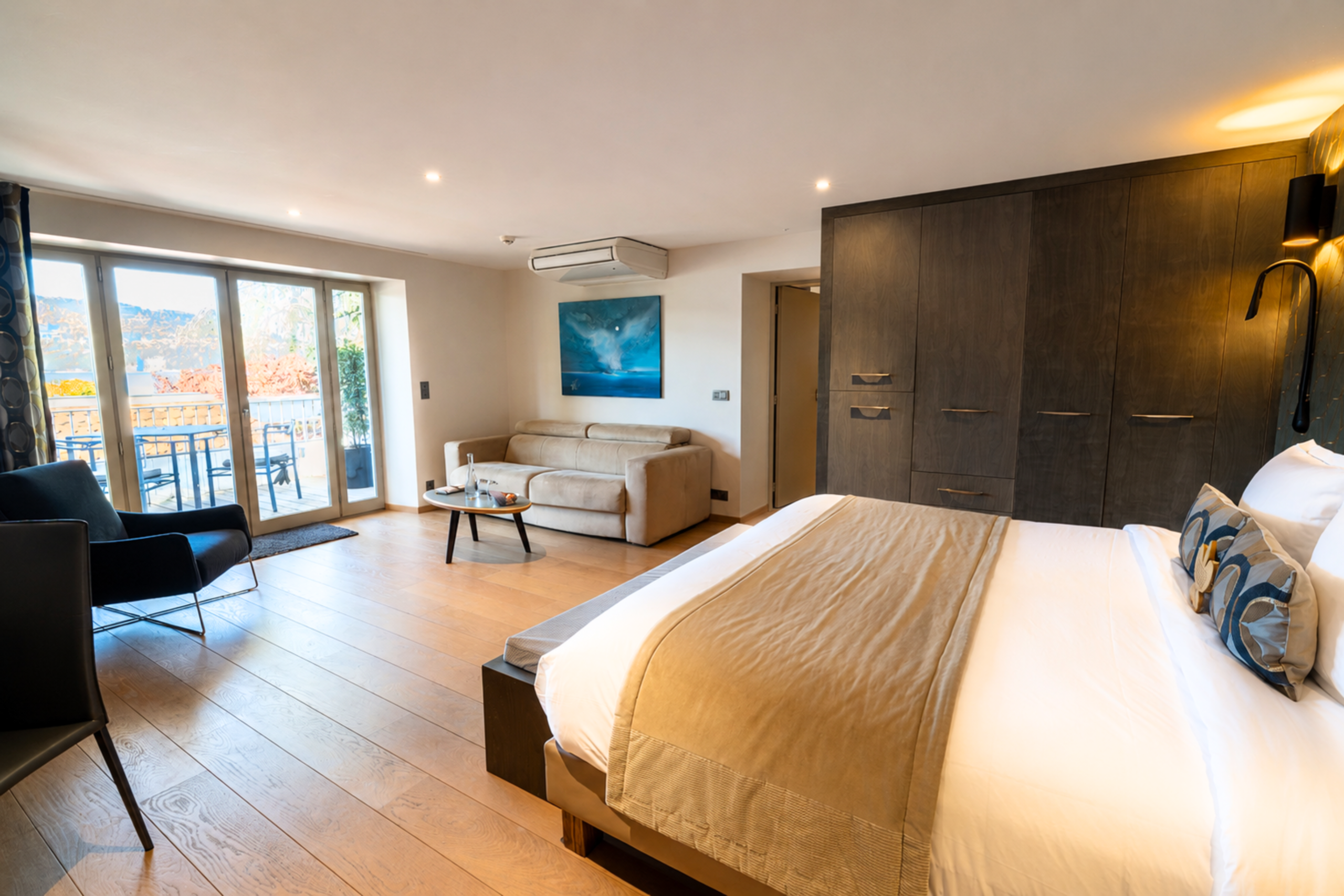 Retouched room photo